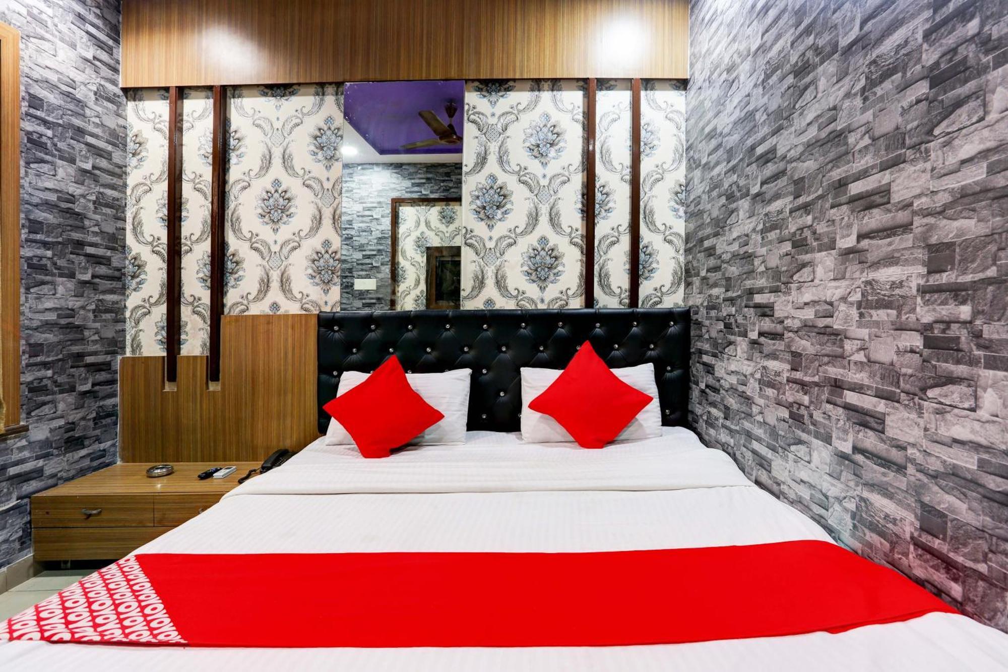 Super Hotel O Yatri Yadgar Navi Mumbai Exterior photo